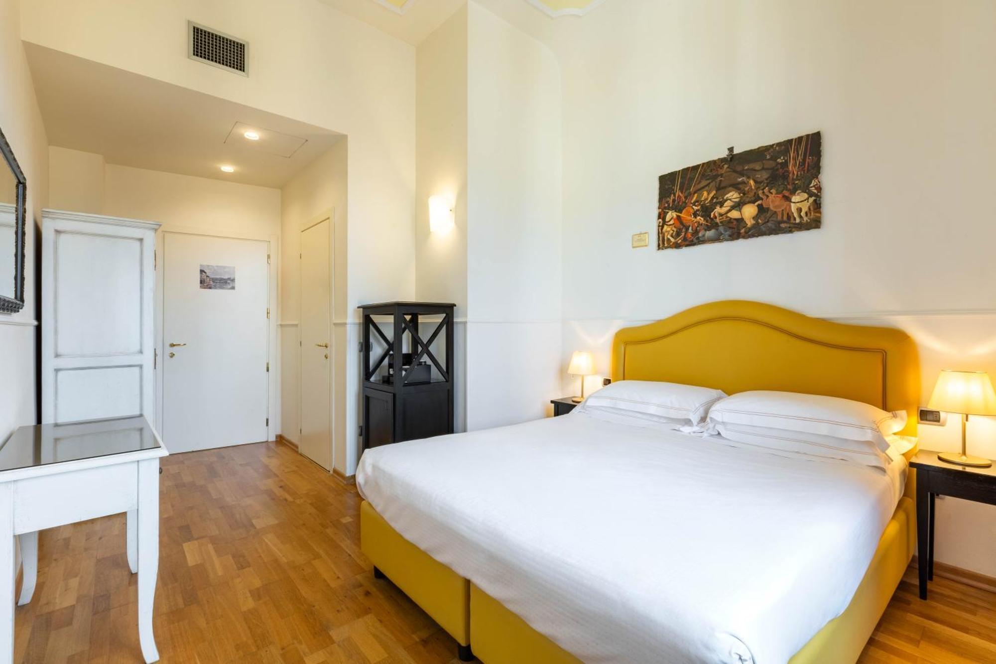 Relais Hotel Centrale "Dimora Storica" Флоренция Экстерьер фото