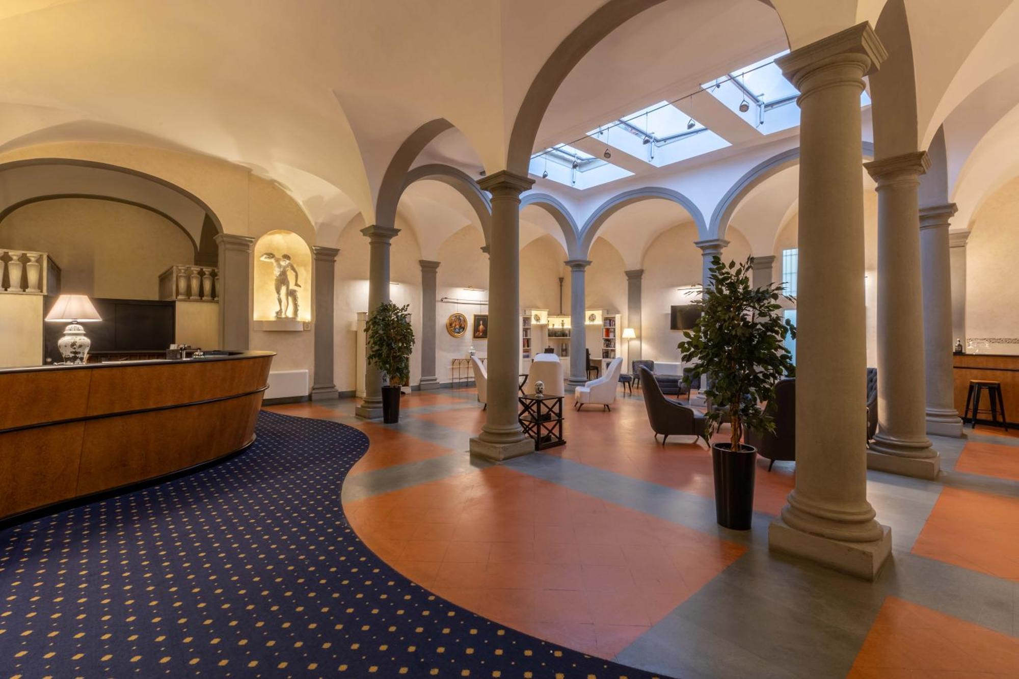 Relais Hotel Centrale "Dimora Storica" Флоренция Экстерьер фото