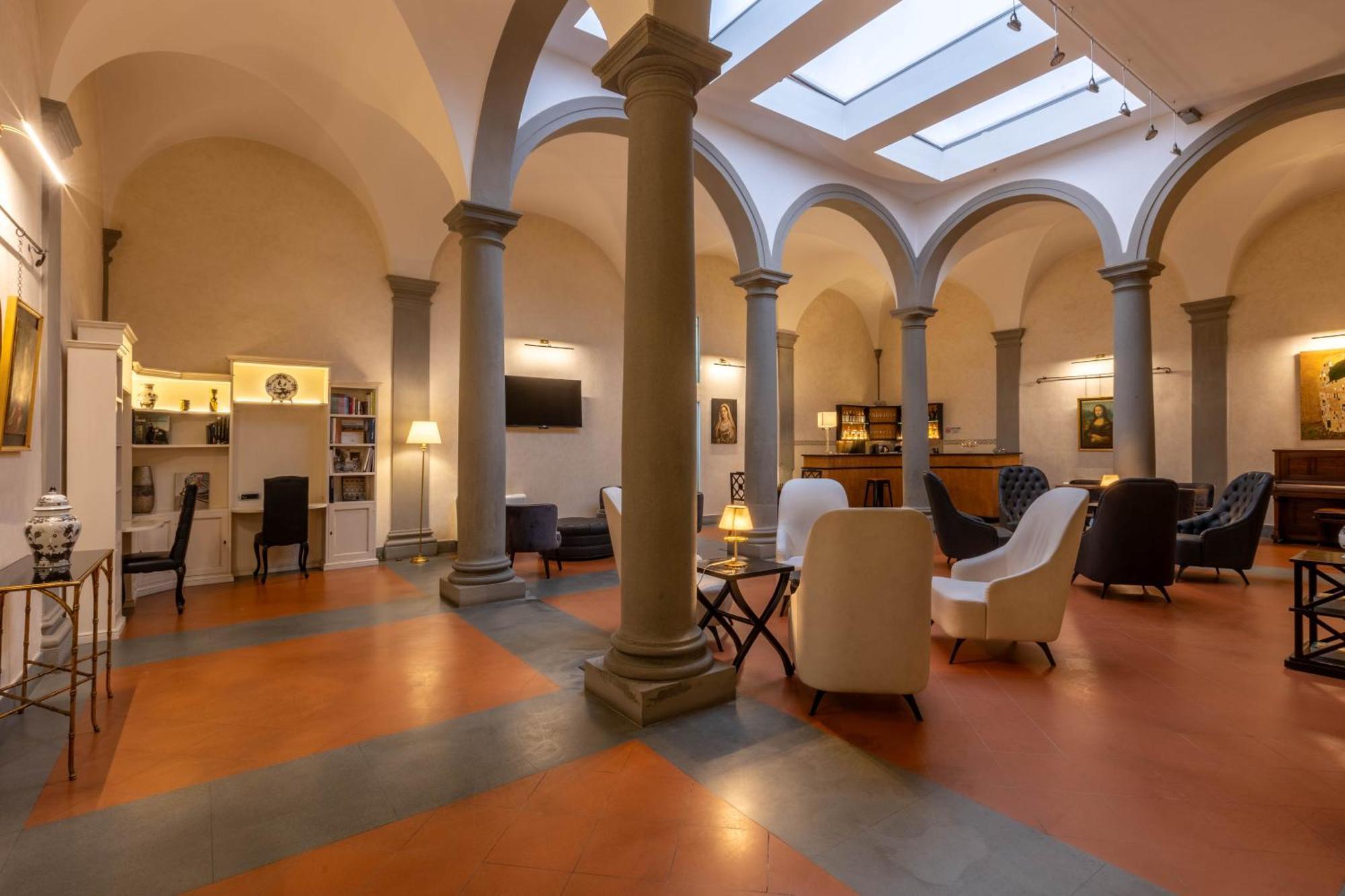 Relais Hotel Centrale "Dimora Storica" Флоренция Экстерьер фото