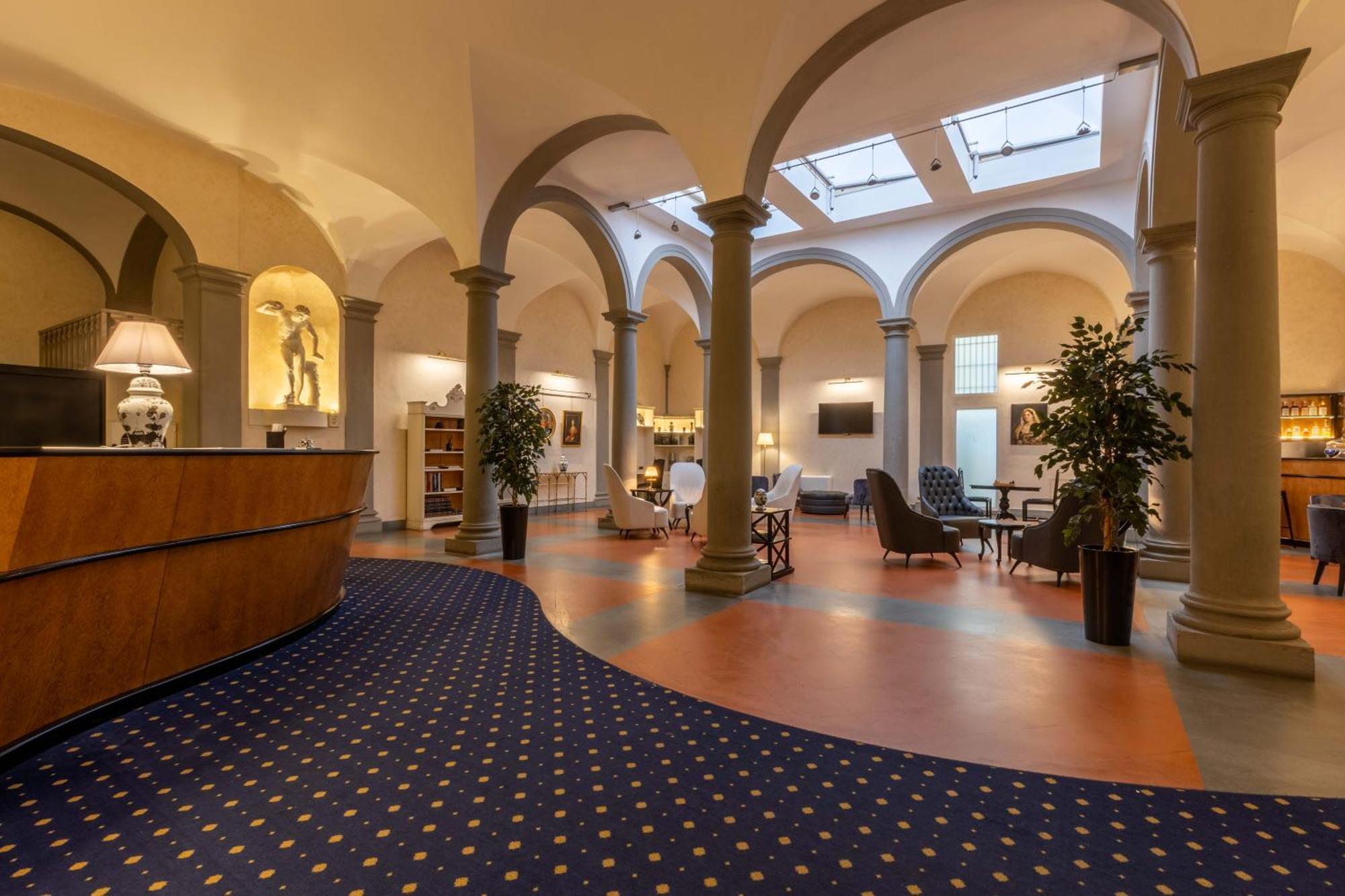 Relais Hotel Centrale "Dimora Storica" Флоренция Экстерьер фото