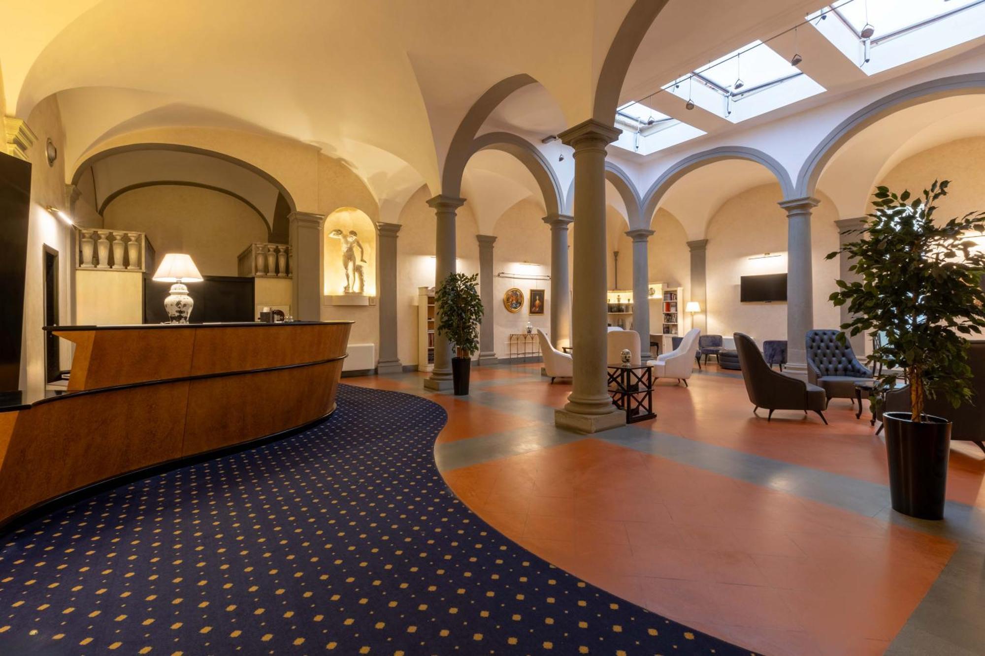 Relais Hotel Centrale "Dimora Storica" Флоренция Экстерьер фото